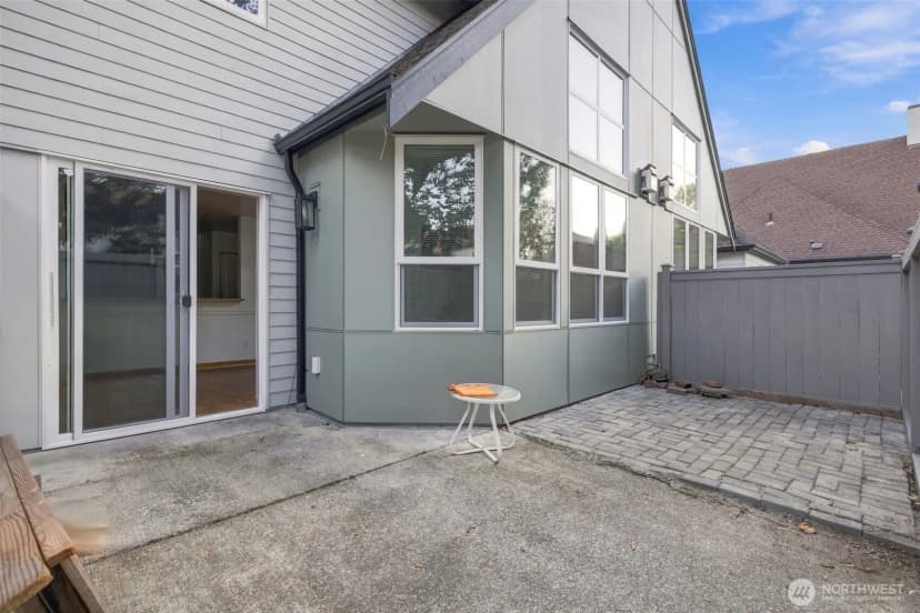 Property photo for 6704 S 239th Place #b102, Kent photo 32