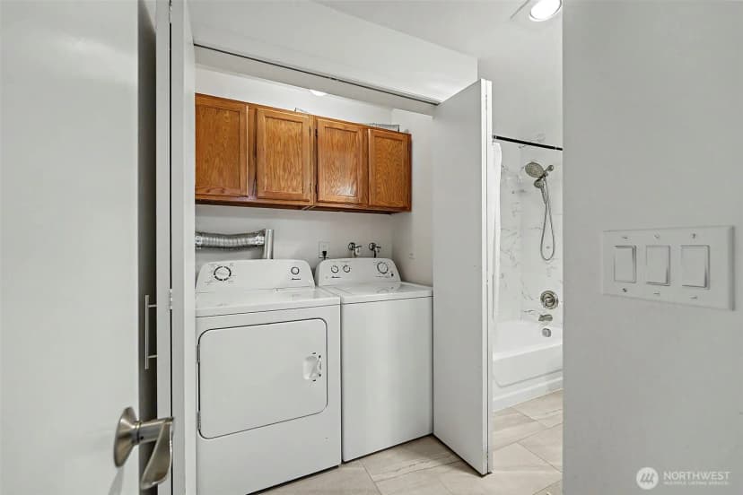 Property photo for 13605 Ne 8th Street #203, Bellevue photo 17