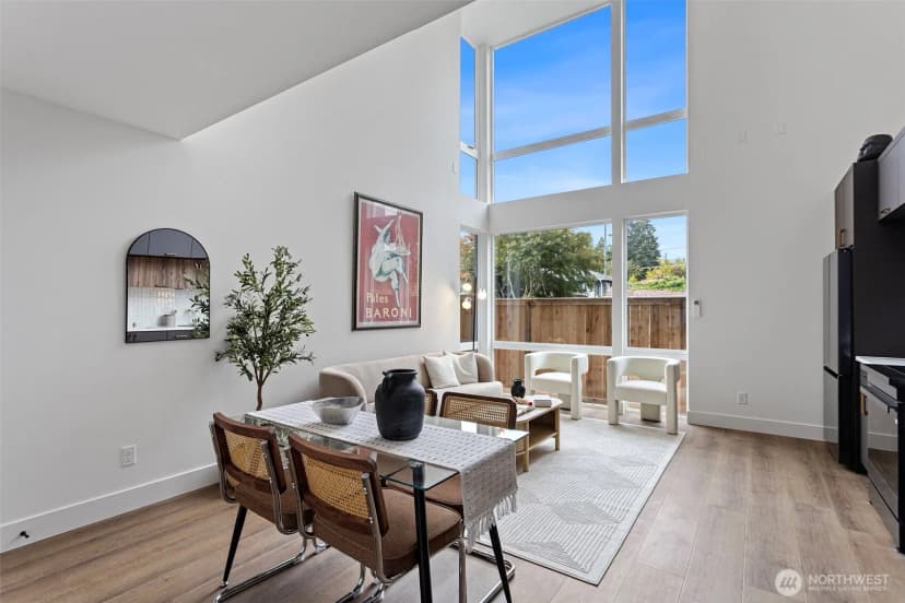 Property photo for 6318 41st Avenue Sw #e5, Seattle photo 4