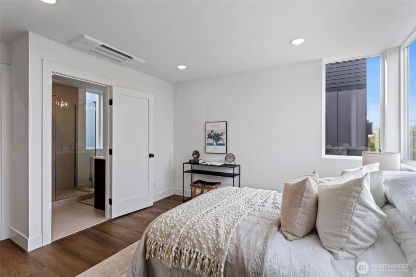 Property photo for 6318 41st Avenue Sw #e5, Seattle photo 19