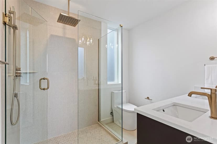 Property photo for 6318 41st Avenue Sw #e5, Seattle photo 21