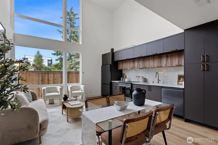 Property photo for 6318 41st Avenue Sw #e5, Seattle photo 3