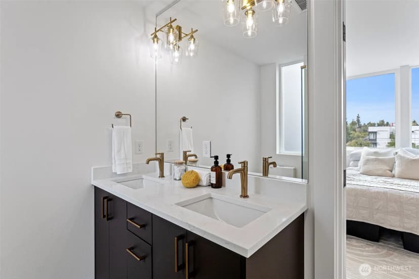 Property photo for 6318 41st Avenue Sw #e5, Seattle photo 22