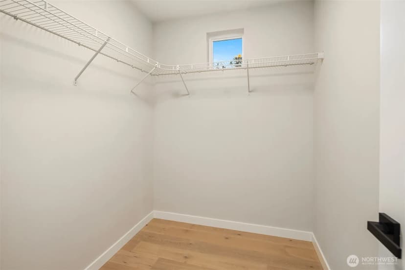 Property photo for 10041 38th Avenue Ne, Seattle photo 18