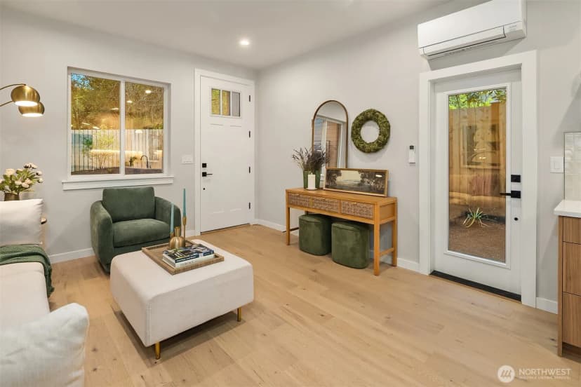 Property photo for 10041 38th Avenue Ne, Seattle photo 6