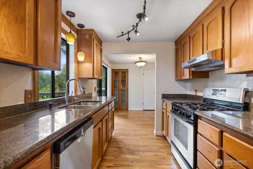 Property photo for 15062 Se 44th Street, Bellevue photo 30