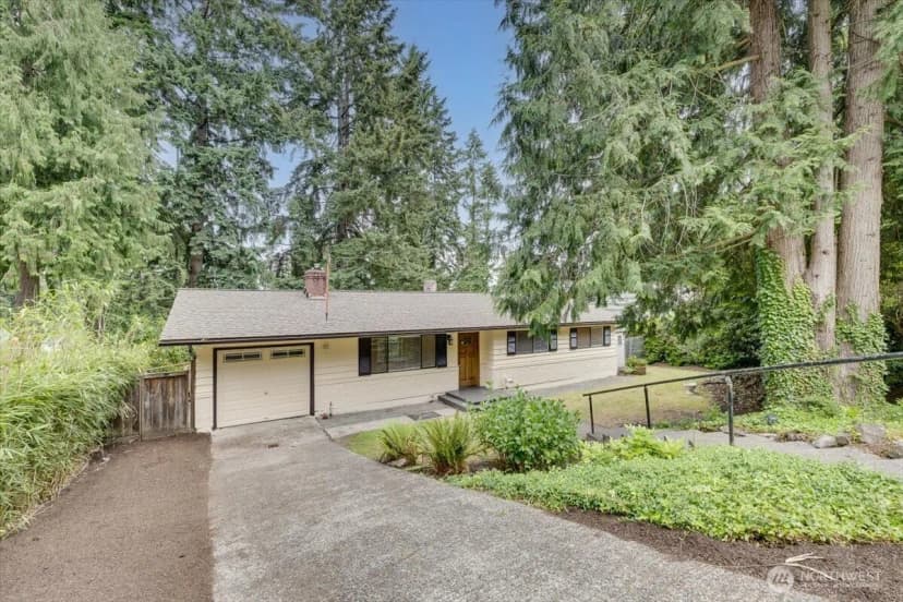 Property photo for 15062 Se 44th Street, Bellevue