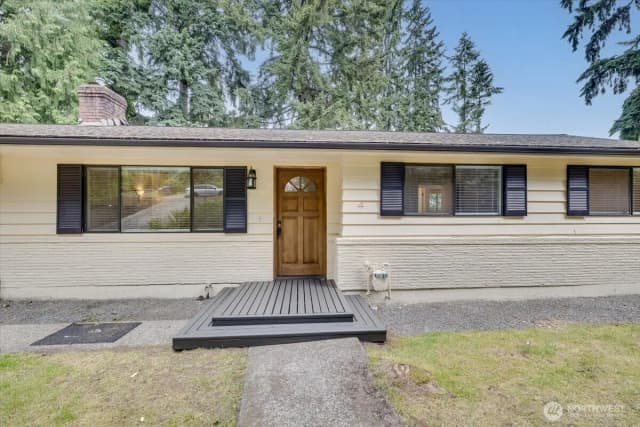 Property photo for 15062 Se 44th Street, Bellevue photo 2