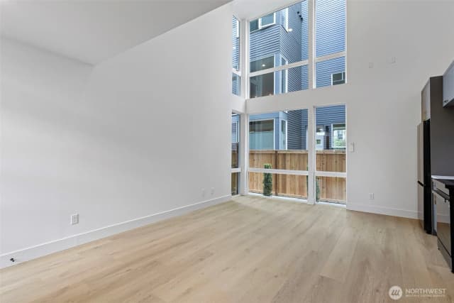 Property photo for 6318 41st Avenue Sw #c3, Seattle photo 3