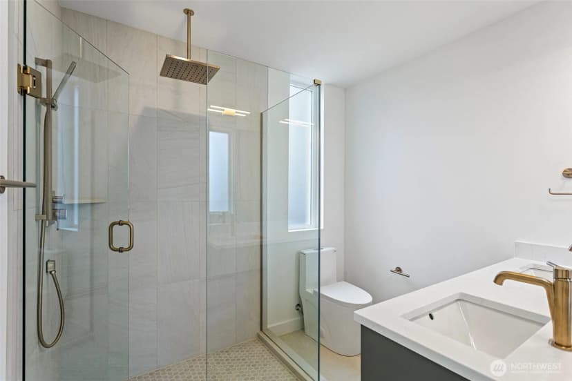 Property photo for 6318 41st Avenue Sw #c3, Seattle photo 16