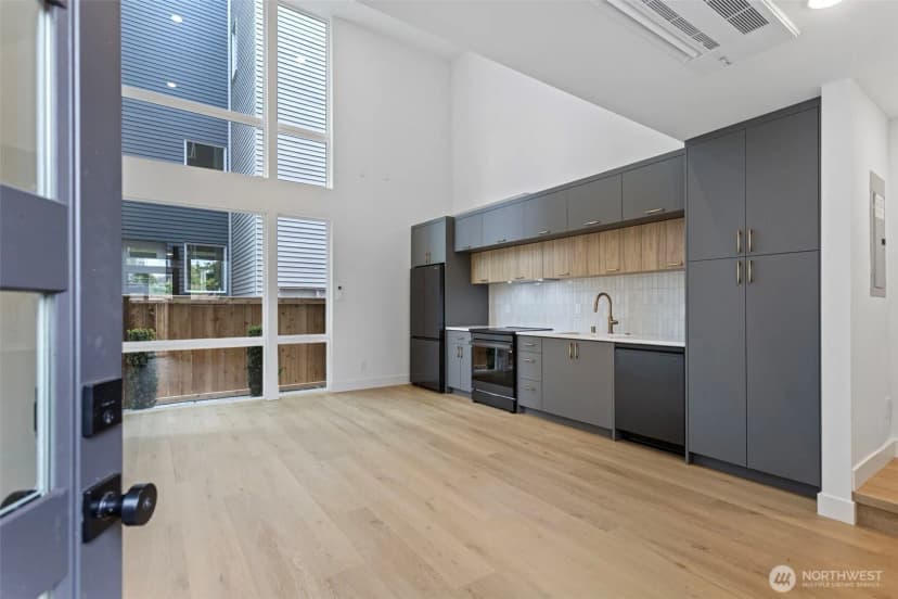 Property photo for 6318 41st Avenue Sw #c3, Seattle