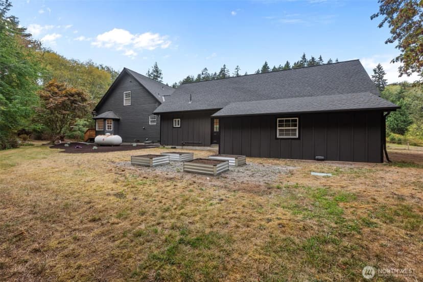 Property photo for 10454 Arrow Point Drive Ne, Bainbridge Island photo 34