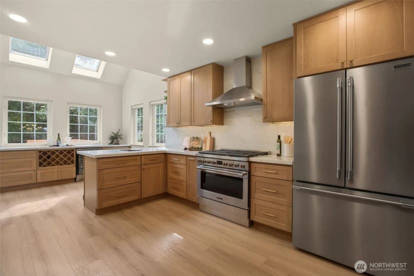 Property photo for 10454 Arrow Point Drive Ne, Bainbridge Island photo 10