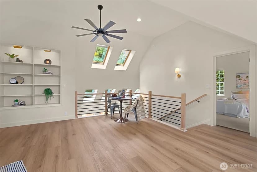 Property photo for 10454 Arrow Point Drive Ne, Bainbridge Island photo 26