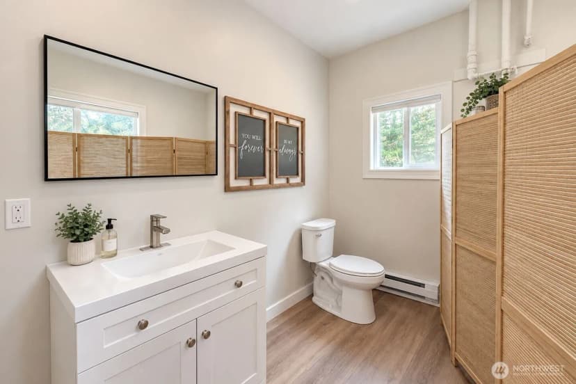 Property photo for 10454 Arrow Point Drive Ne, Bainbridge Island photo 28