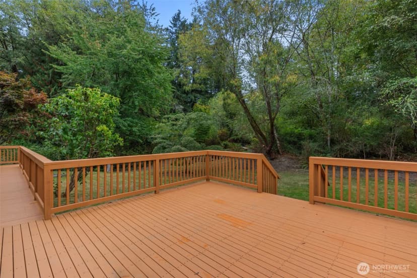 Property photo for 10454 Arrow Point Drive Ne, Bainbridge Island photo 39