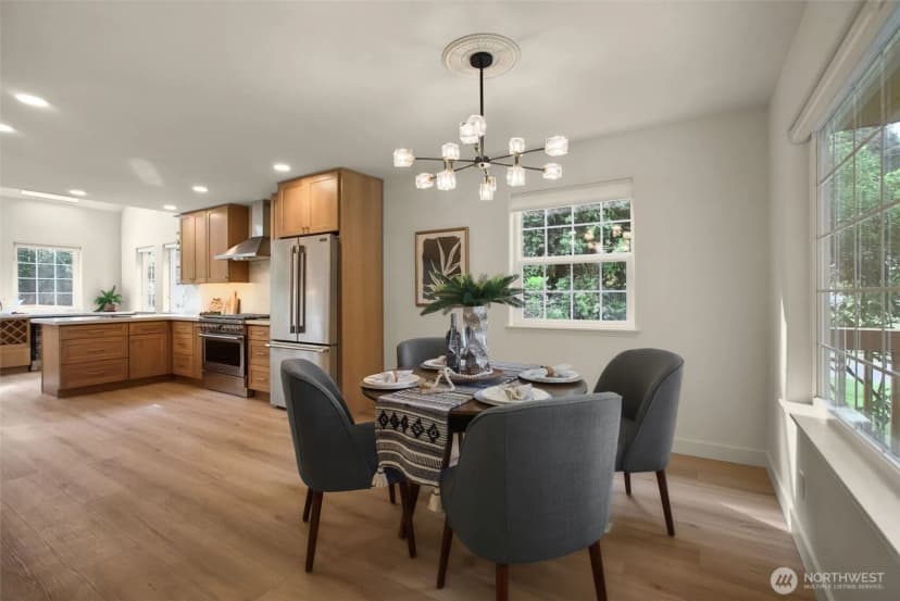 Property photo for 10454 Arrow Point Drive Ne, Bainbridge Island photo 9