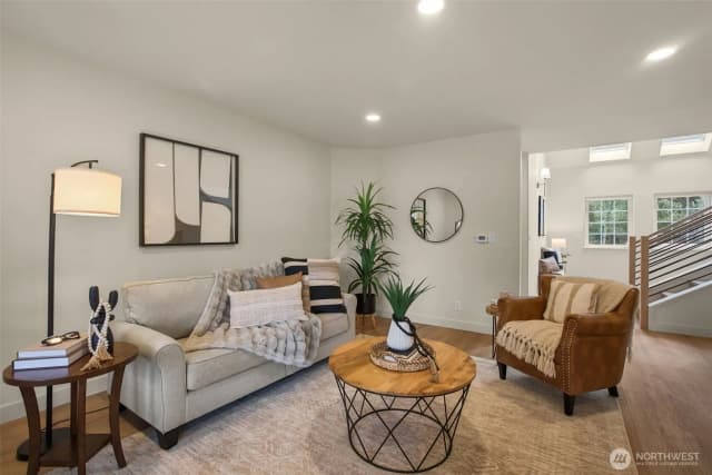 Property photo for 10454 Arrow Point Drive Ne, Bainbridge Island photo 3