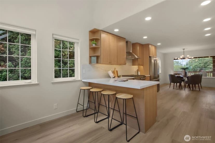 Property photo for 10454 Arrow Point Drive Ne, Bainbridge Island photo 14