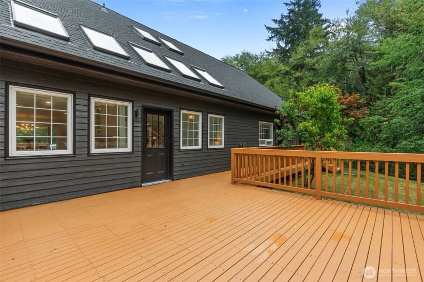 Property photo for 10454 Arrow Point Drive Ne, Bainbridge Island photo 38