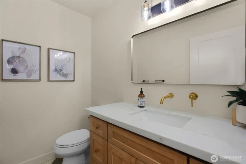 Property photo for 10454 Arrow Point Drive Ne, Bainbridge Island photo 32
