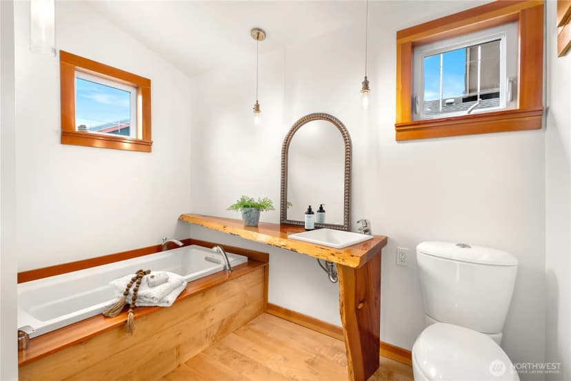 Property photo for 529 Avenue C, Snohomish photo 17