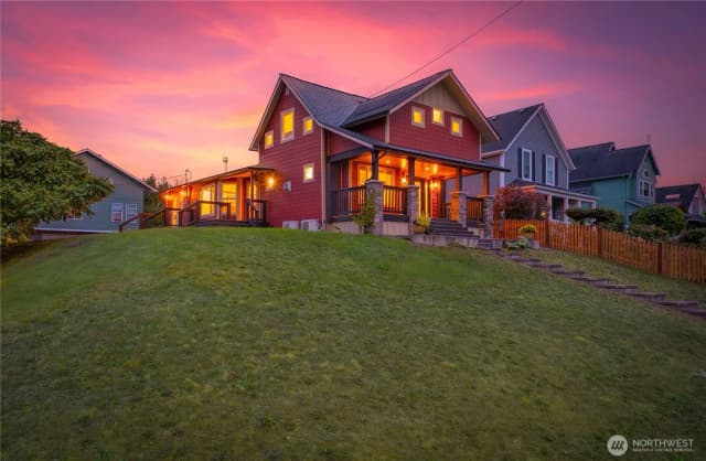 Property photo for 529 Avenue C, Snohomish