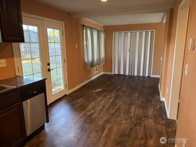 Property photo for 17106 6th Avenue Ct E, Spanaway photo 3