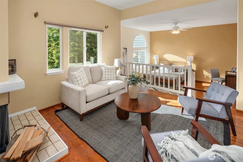 Property photo for 10907 Ne 41st Drive, Kirkland photo 22