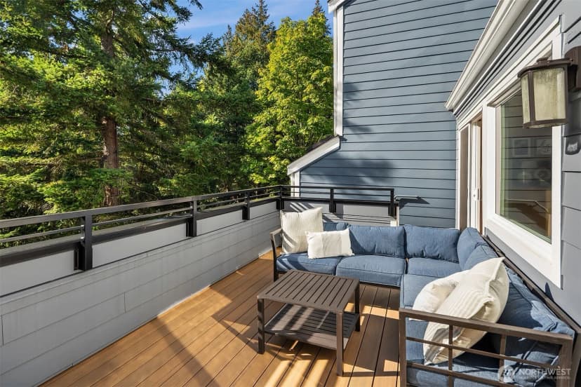 Property photo for 10907 Ne 41st Drive, Kirkland photo 16