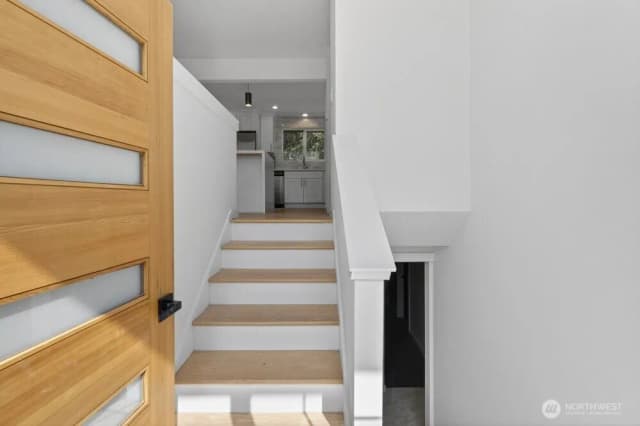 Property photo for 8004 203rd Place Sw, Edmonds photo 2
