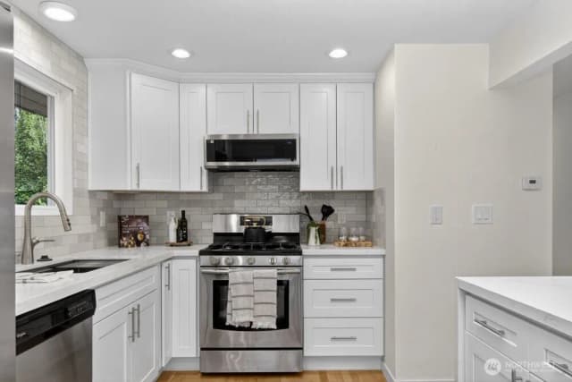 Property photo for 8004 203rd Place Sw, Edmonds photo 5