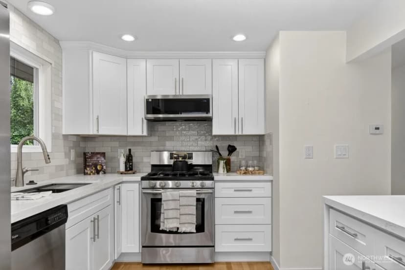 Property photo for 8004 203rd Place Sw, Edmonds photo 5
