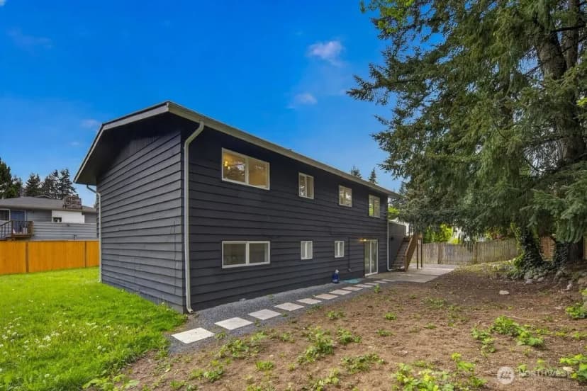 Property photo for 8004 203rd Place Sw, Edmonds photo 32