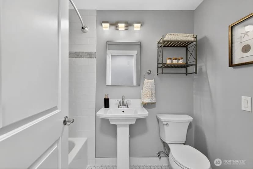 Property photo for 8004 203rd Place Sw, Edmonds photo 18