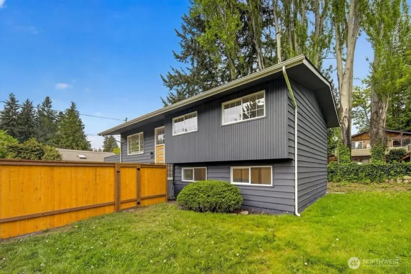 Property photo for 8004 203rd Place Sw, Edmonds photo 34