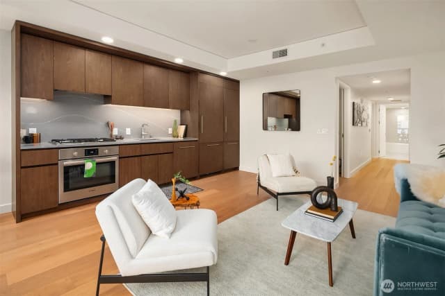 Property photo for 121 Stewart Street #1304, Seattle photo 4