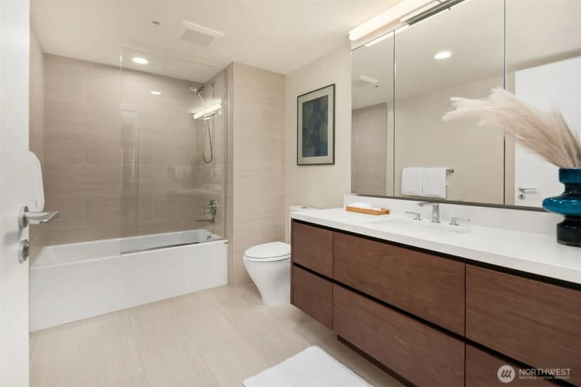 Property photo for 121 Stewart Street #1304, Seattle photo 9