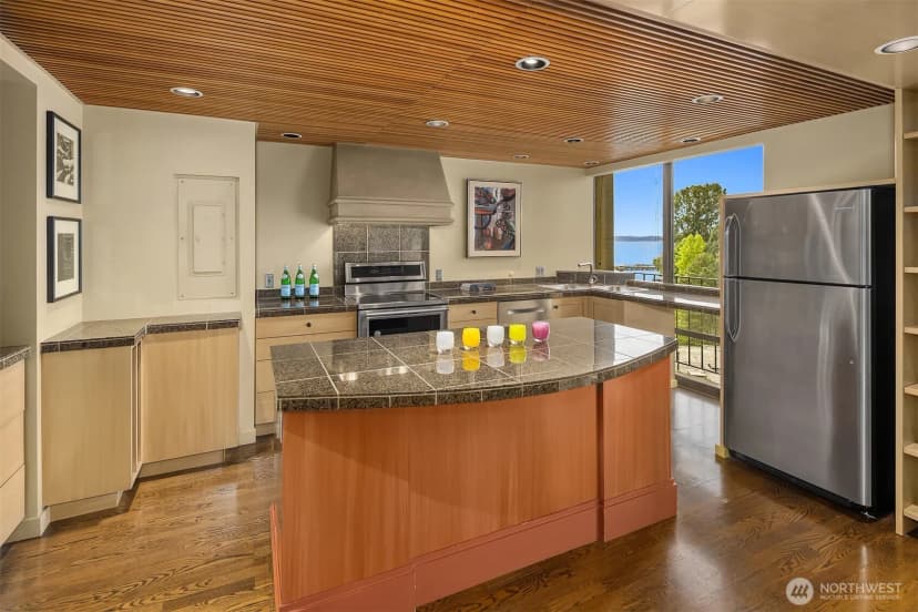 Property photo for 1620 43rd Avenue E #5c, Seattle photo 10