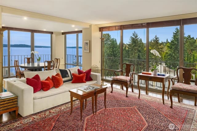 Property photo for 1620 43rd Avenue E #5c, Seattle photo 3