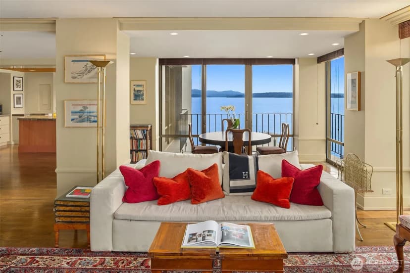 Property photo for 1620 43rd Avenue E #5c, Seattle photo 6