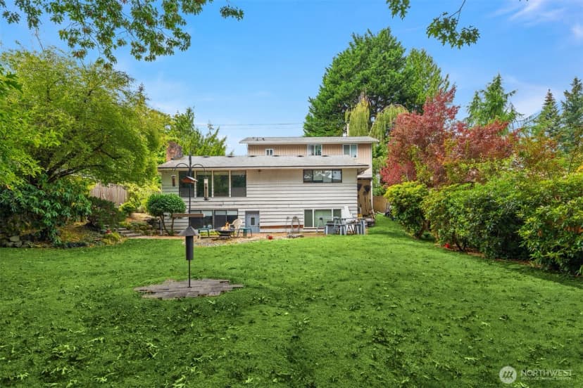 Property photo for 1652 104th Avenue Se, Bellevue photo 6