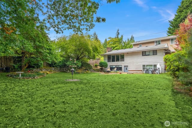 Property photo for 1652 104th Avenue Se, Bellevue photo 5