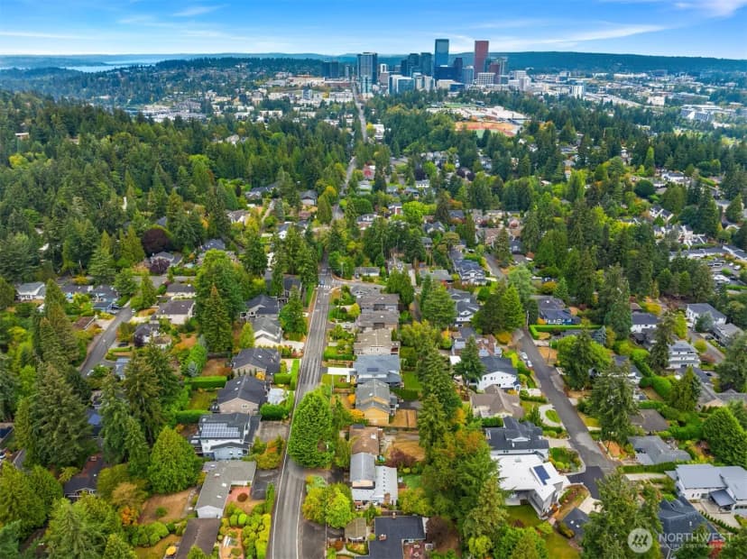 Property photo for 1652 104th Avenue Se, Bellevue photo 10