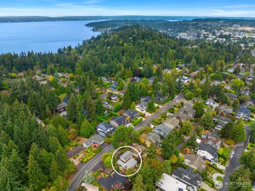 Property photo for 1652 104th Avenue Se, Bellevue photo 11