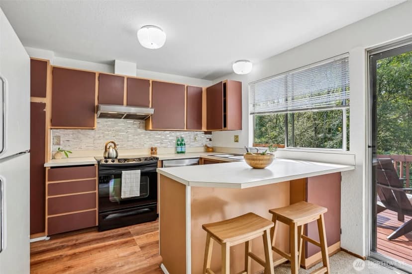 Property photo for 6845 Ne 191st Street, Kenmore photo 12