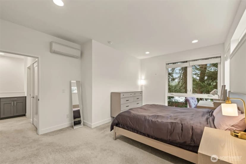 Property photo for 1118 124th Ct Ne #g2, Bellevue photo 9