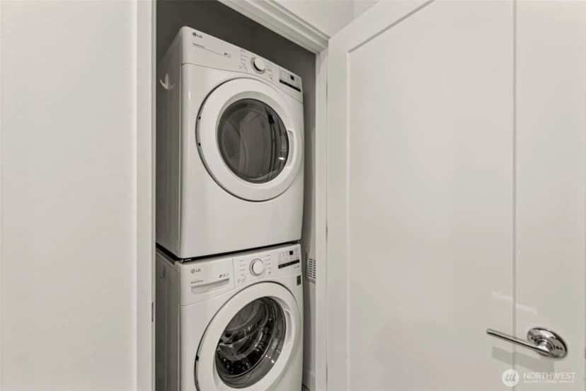 Property photo for 1118 124th Ct Ne #g2, Bellevue photo 13