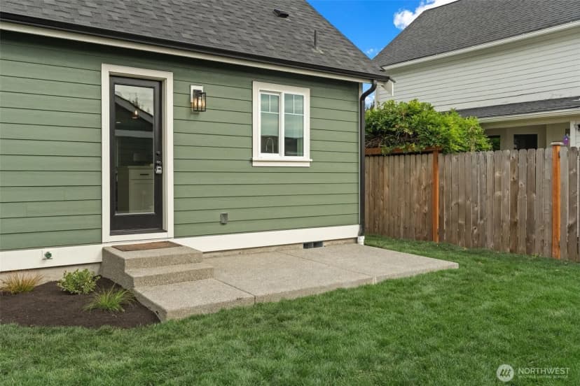 Property photo for 520 3rd Avenue Ne, Puyallup photo 33