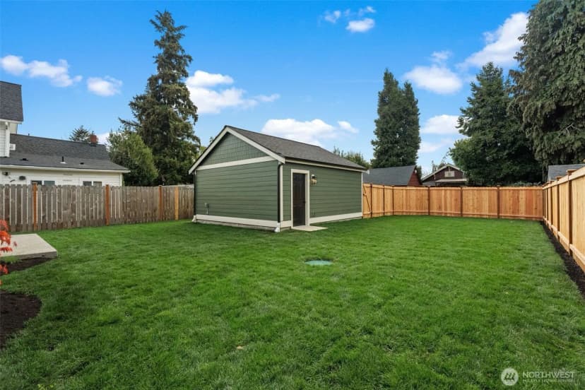 Property photo for 520 3rd Avenue Ne, Puyallup photo 34